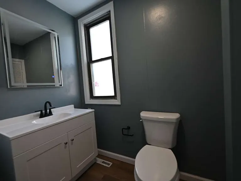 4 Washington St #1 — Photo 15