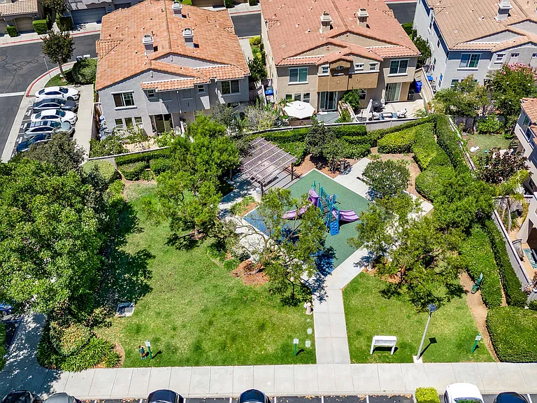 812 Mahogany St — Photo 47