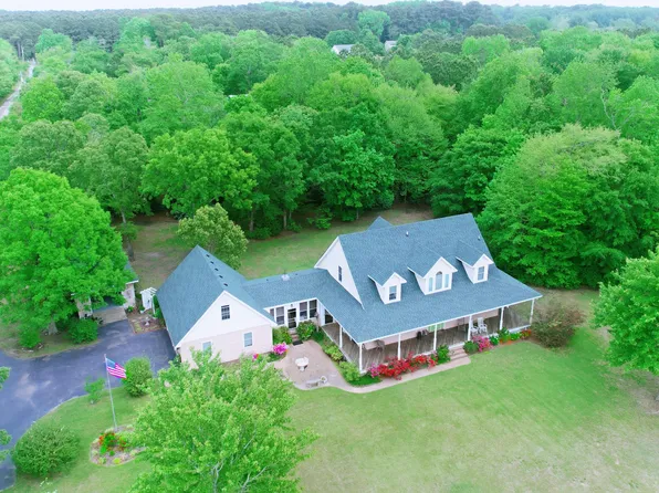 109 Annettes Court, Aydlett, NC 27916