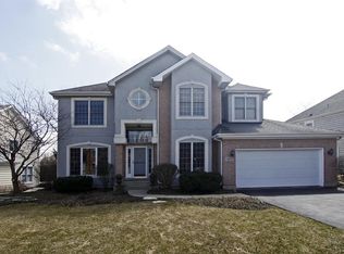 1275 N Lakeview Dr, Palatine, IL 60067