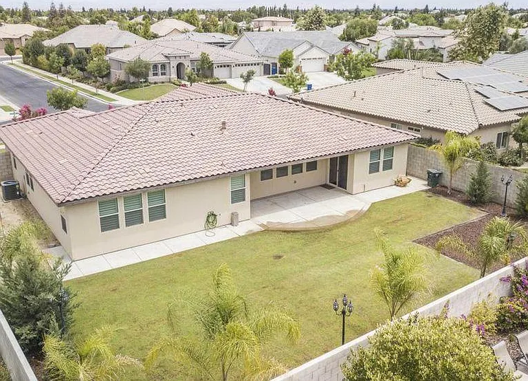 12715 Eversham Dr — Photo 28