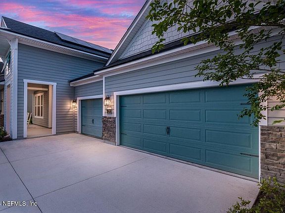 3rd image of 1093 AUTUMN PINES Drive
