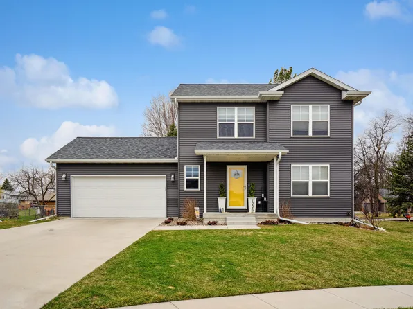 1006 S I Ave, Nevada, IA 50201