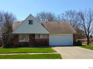 12110 Champaign Ave, Warren, MI 48089