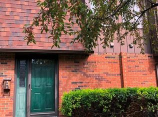 383 Shell Ct E, Columbus, OH 43213