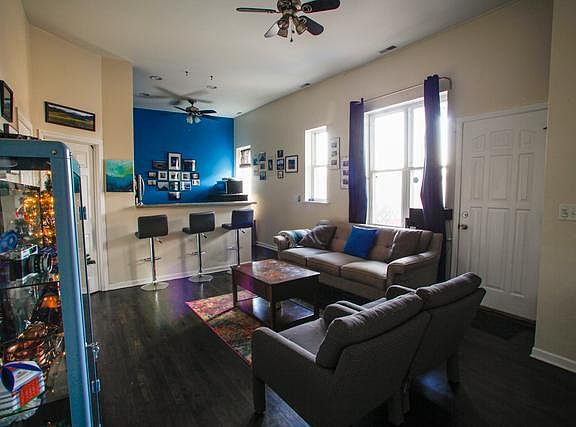 3rd image of 2603 N Hamlin Ave #3