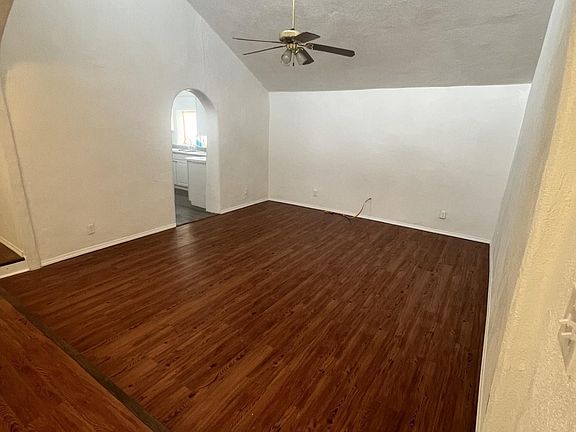 4th image of 305 Rincon St
