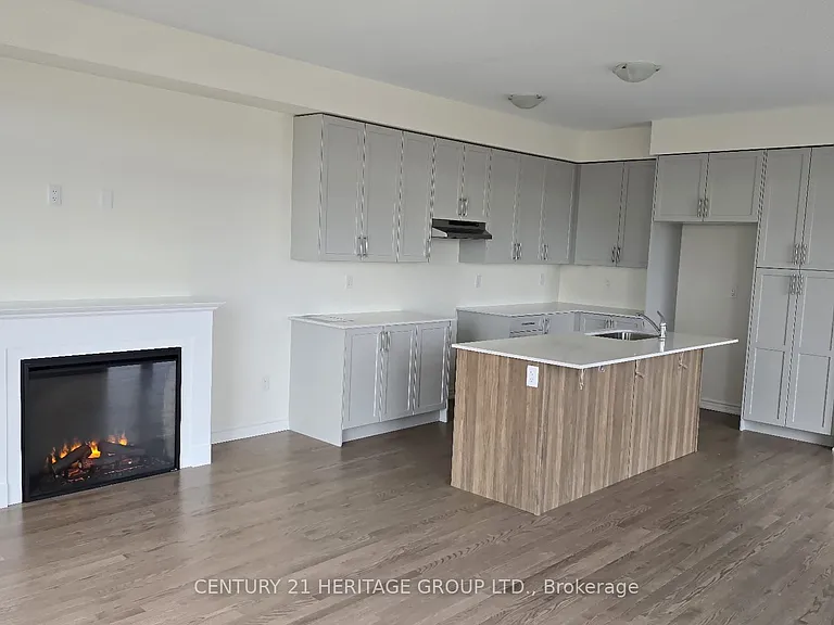 4 Singhampton Rd — Photo 6