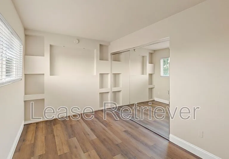 940 Palm Cir — Photo 20