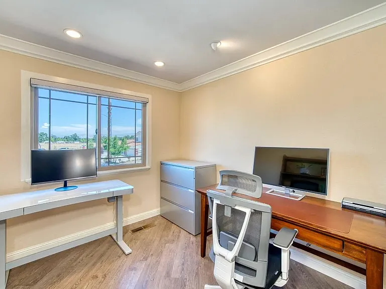 5342 Studebaker Cir — Photo 9