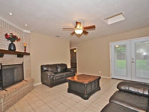 Floor to Ceiling Brick Fi