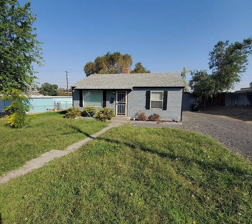 402 W Loop Dr