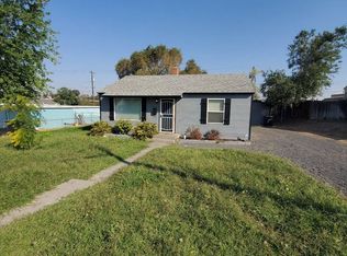 402 W Loop Dr, Moses Lake, WA
