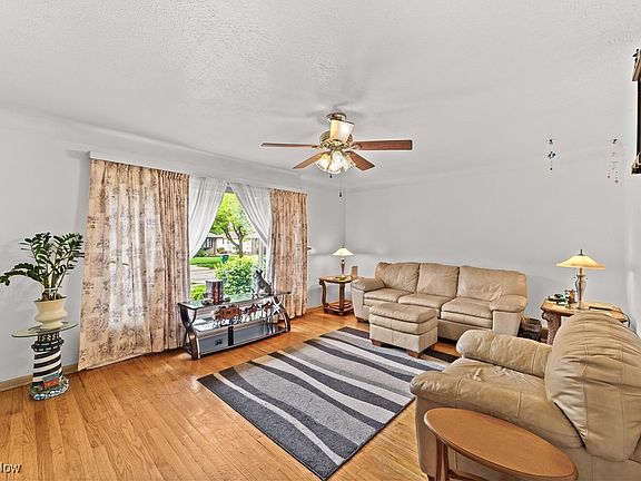 4th image of 14431 James Ave
