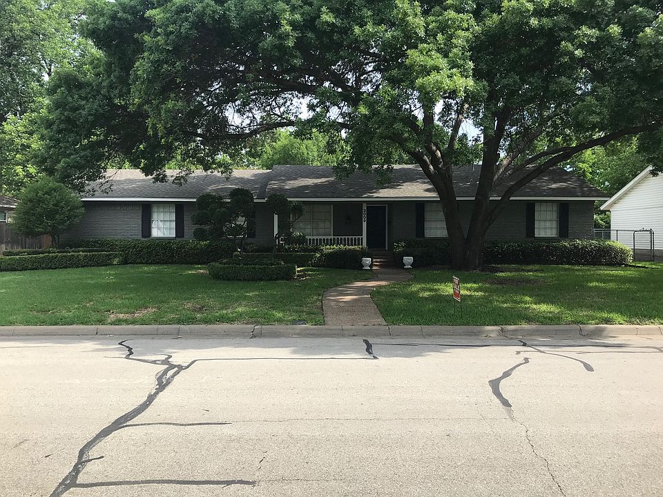 1st image of 3009 Selma Ln
