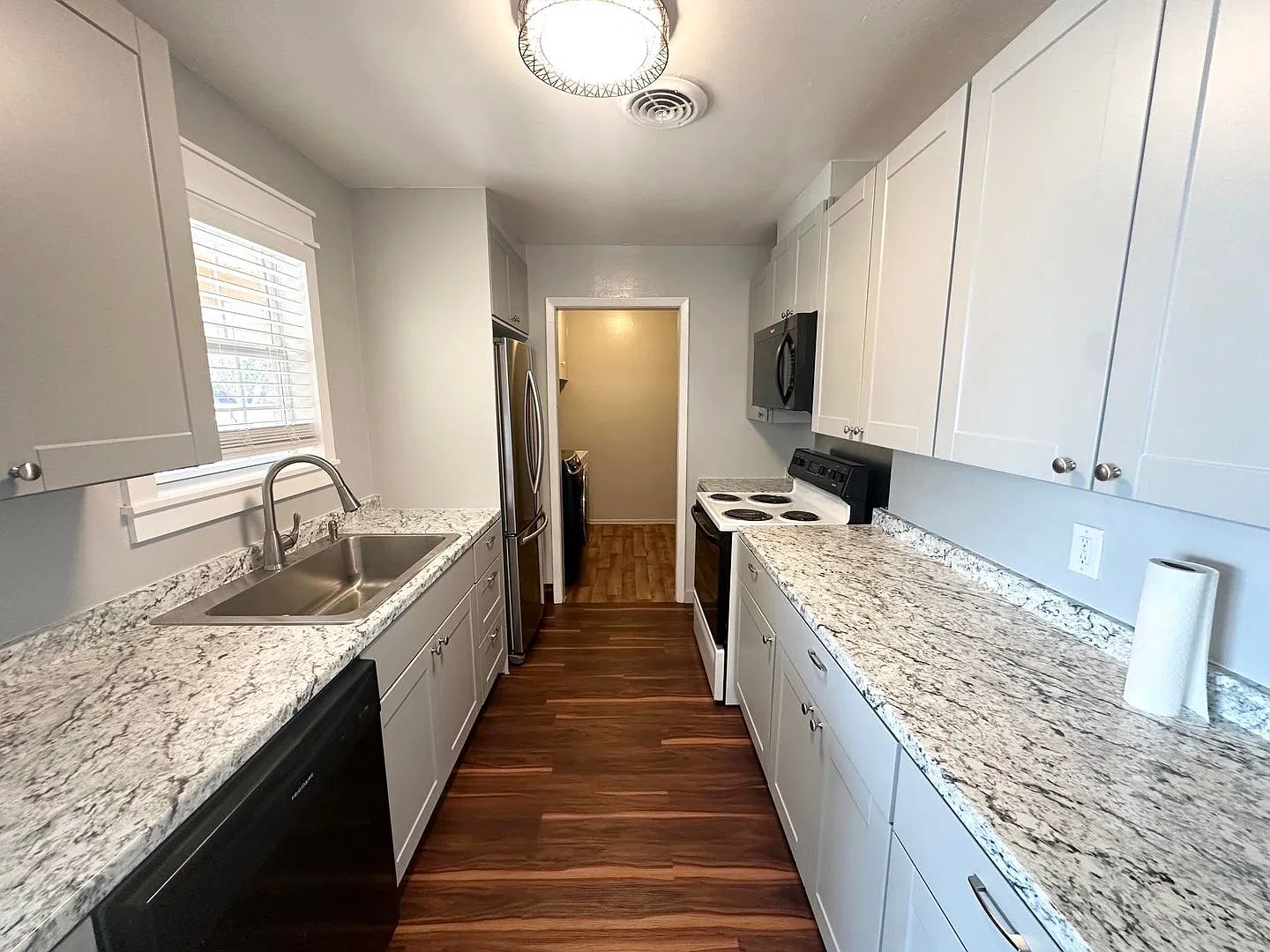 3 Bedroom 3 Bathroom Home For Rent Midland Texas — Photo 4