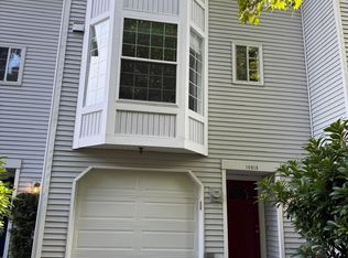 10215 NE 129th Ln, Kirkland, WA 98034
