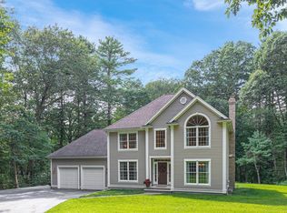 2 Hickory Ln, Ipswich, MA 01938