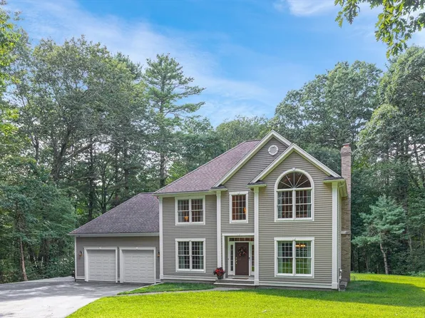 2 Hickory Ln, Ipswich, MA 01938
