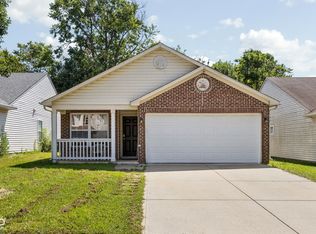 8203 Lake Tree Ln, Indianapolis, IN 46217