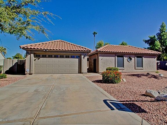 2nd image of 1916 E Palomino Dr