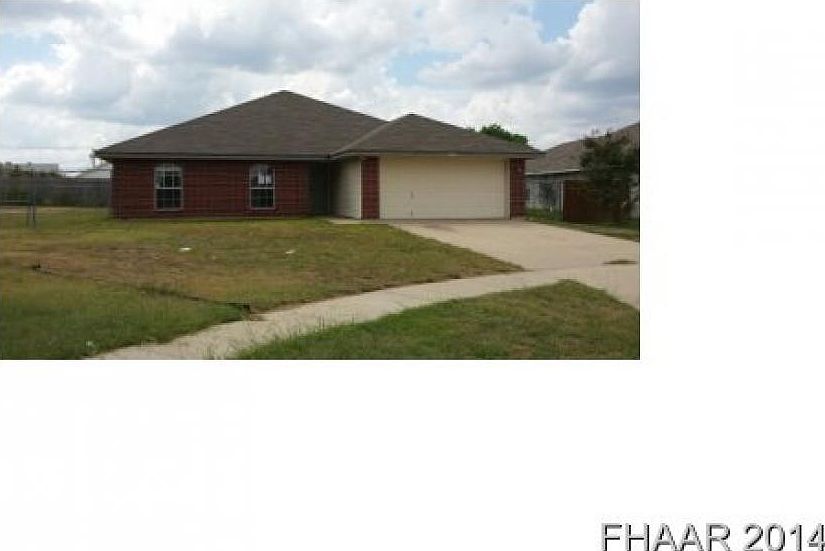 1st image of 3000 Gus Dr