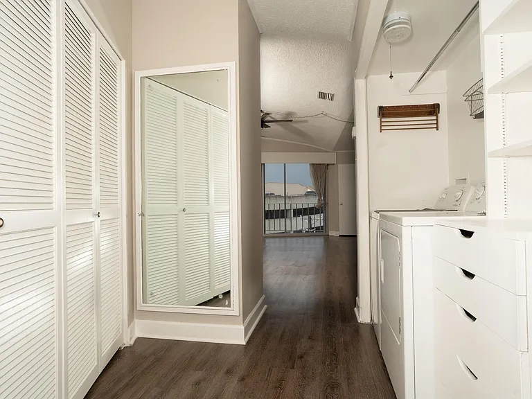 823 S Water St #5F — Photo 16