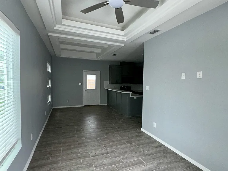 429 E Acacia Ave #1 — Photo 2