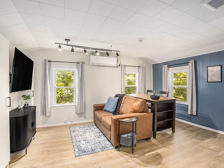 37 Gold Ave NW #4 — Photo 6