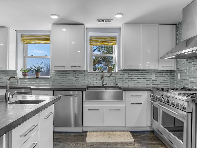 1915 Colonial Ave #6 — Photo 8