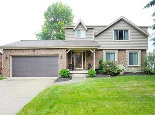 61 Raintree Pkwy, Tonawanda, NY 14150