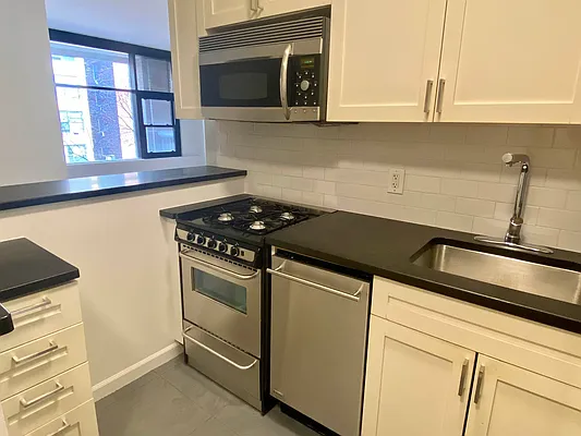 Rented by Tourma Realty LLC | media 15