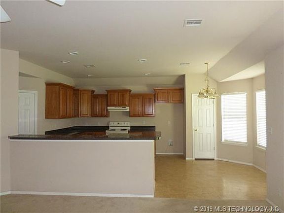 4th image of 21161 E 39th Pl S