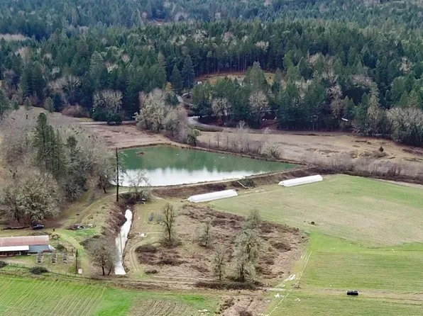 2083 Marcy Loop Rd, Grants Pass, OR 97527