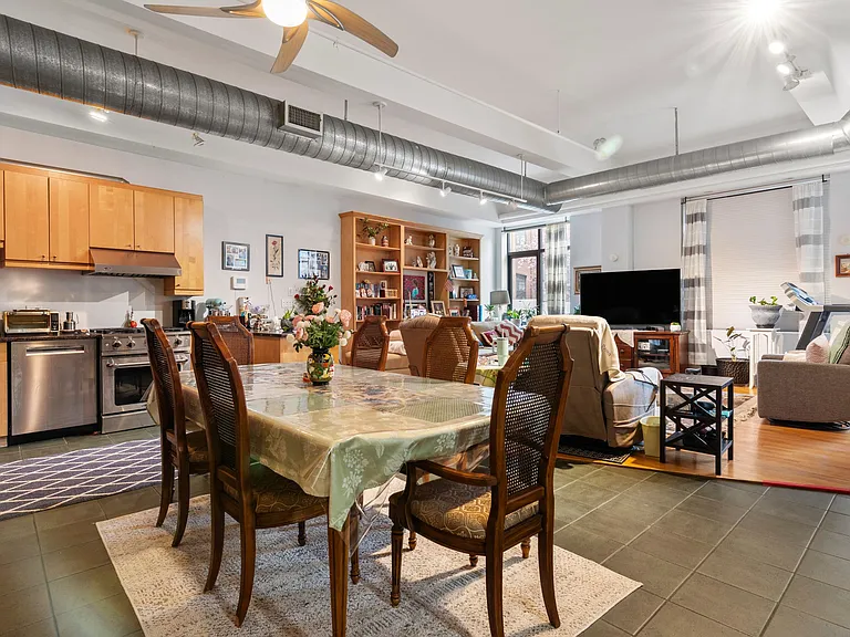 1200 Washington St #121 — Photo 11