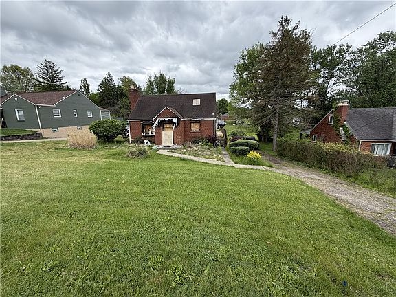 2nd image of 446 Thompsonville Rd
