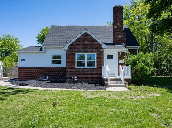 4636 Kennison Pkwy, Hamburg, NY 14075