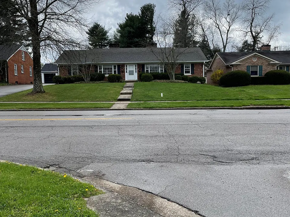 2016/2018 Fontaine is a duplex.