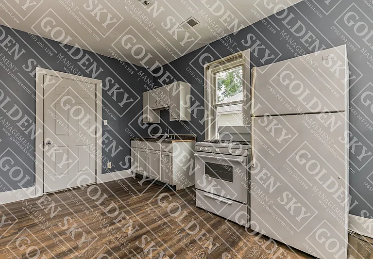230 Kinsey St #4 — Photo 2