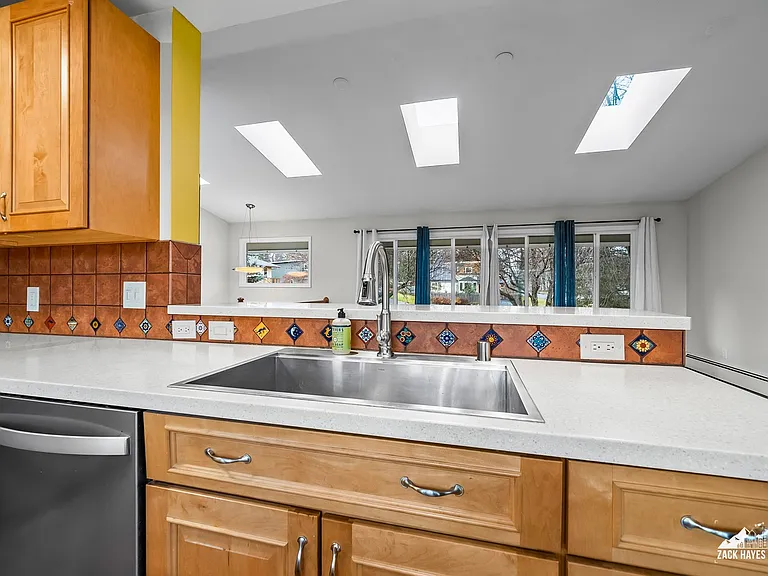 3868 Shannon Cir — Photo 6