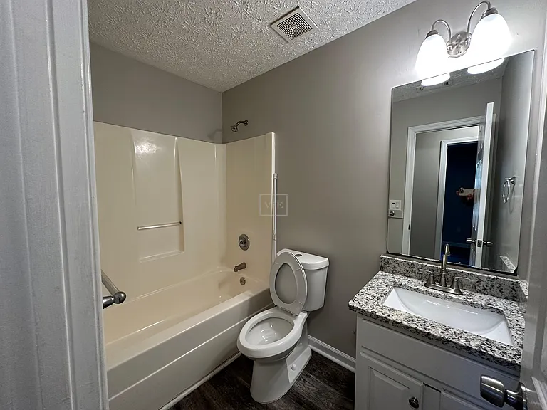 74 Cathy Ln — Photo 4
