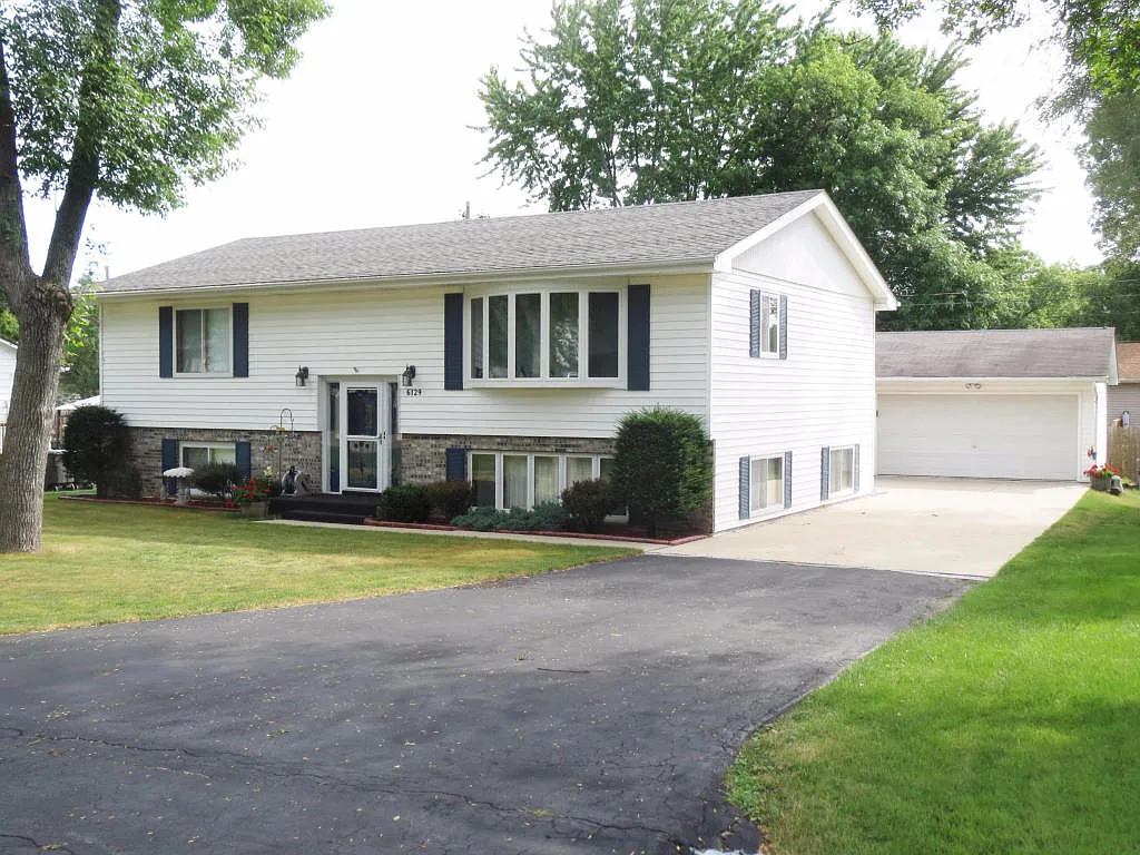 6129 243rd Ave photo 1