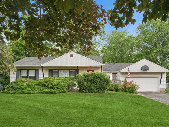 8136 W Davis St, Niles, IL 60714