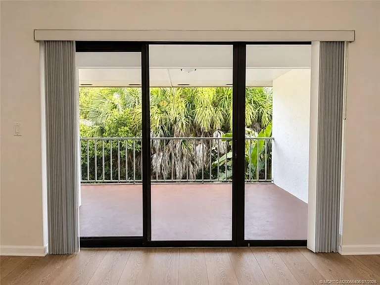 615 Oleander St #201 — Photo 5