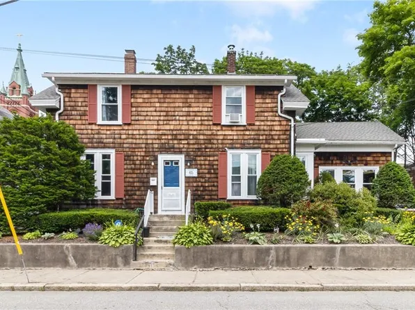 65 Coe St, Woonsocket, RI 02895