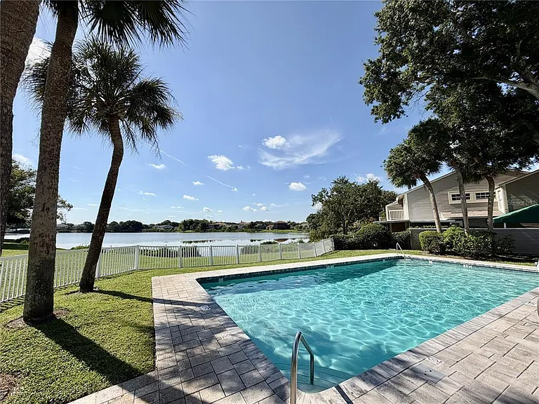 6905 Lake Place Ct — Photo 32