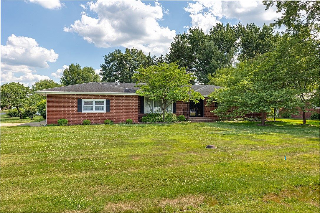 101 W Poplar Dr, Effingham, IL 62401 Zillow