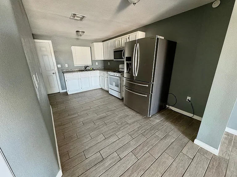 4980 S 17th Ave — Photo 9