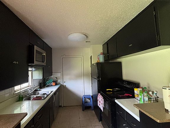 5th image of 3020 NW 47th St #3