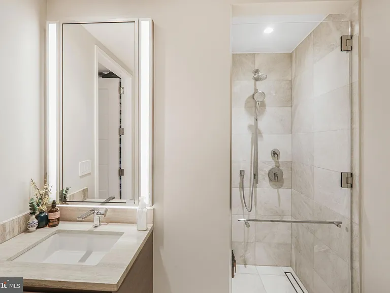 601 Wharf St SW #208 — Photo 17